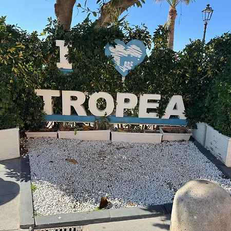 Fourteensuitetropea Semesterbostad *