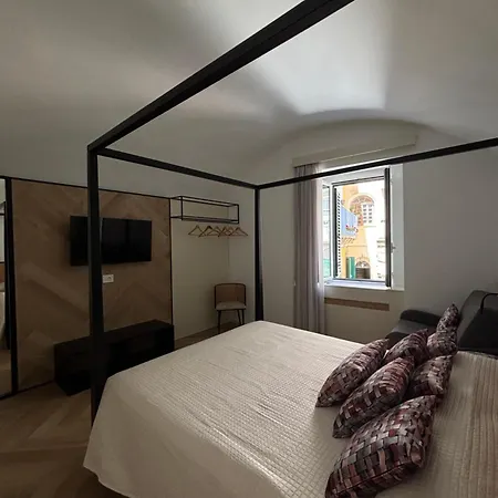 בית נופש Fourteensuitetropea *