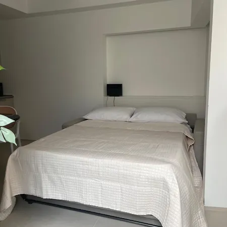 Fourteensuitetropea 펜션 트로페아