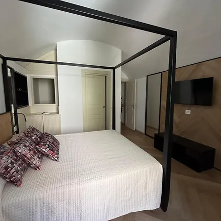 Fourteensuitetropea 펜션 트로페아